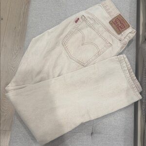 Levi's Women’s Cream Straight Jeans